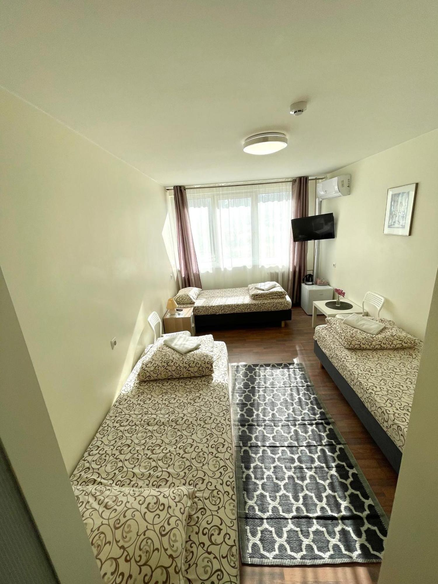 Savan House "Easy Kaunas" Bagian luar foto